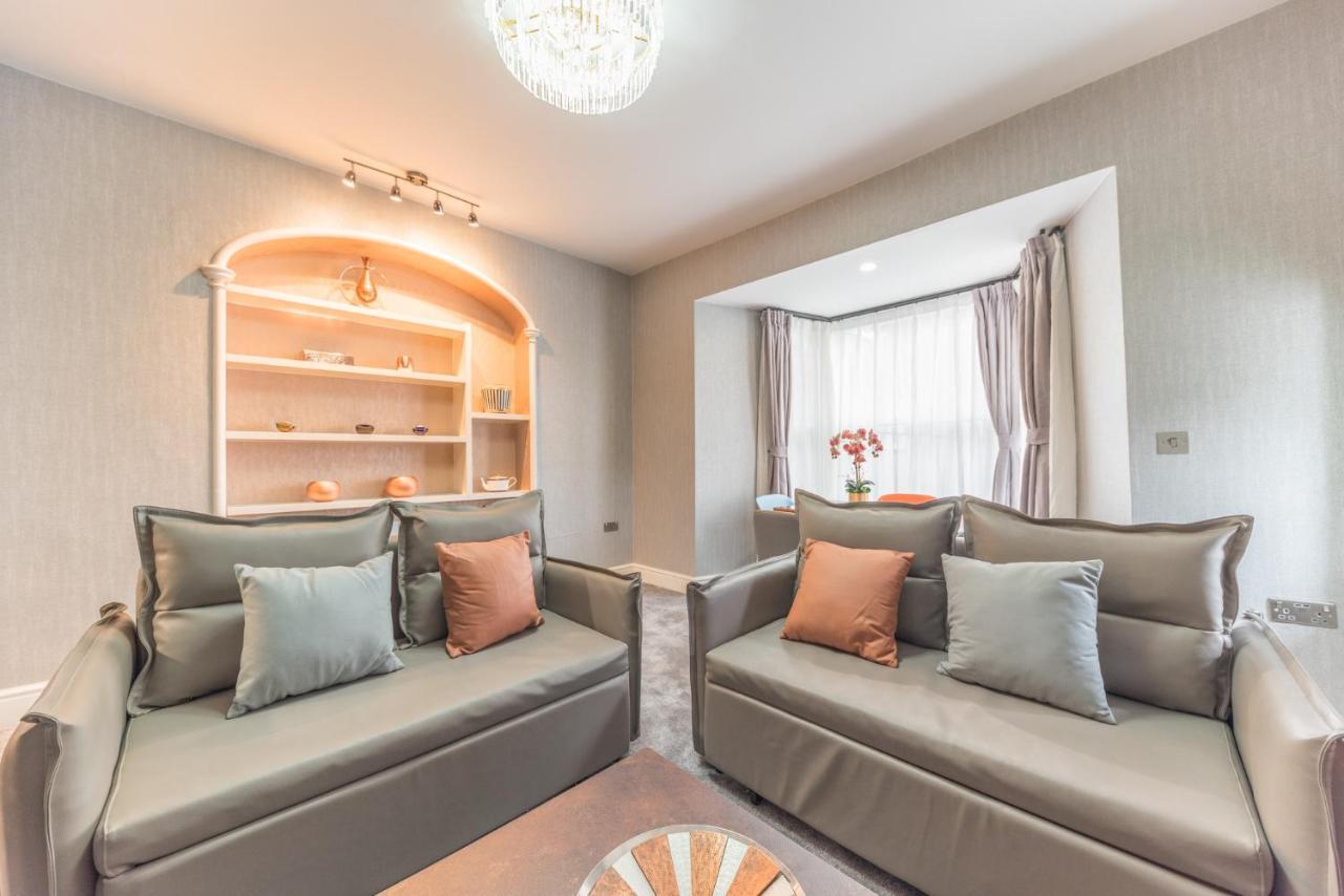 The Old Stamp House Apartment- Three En-suite Bedrooms Village Location Ambleside