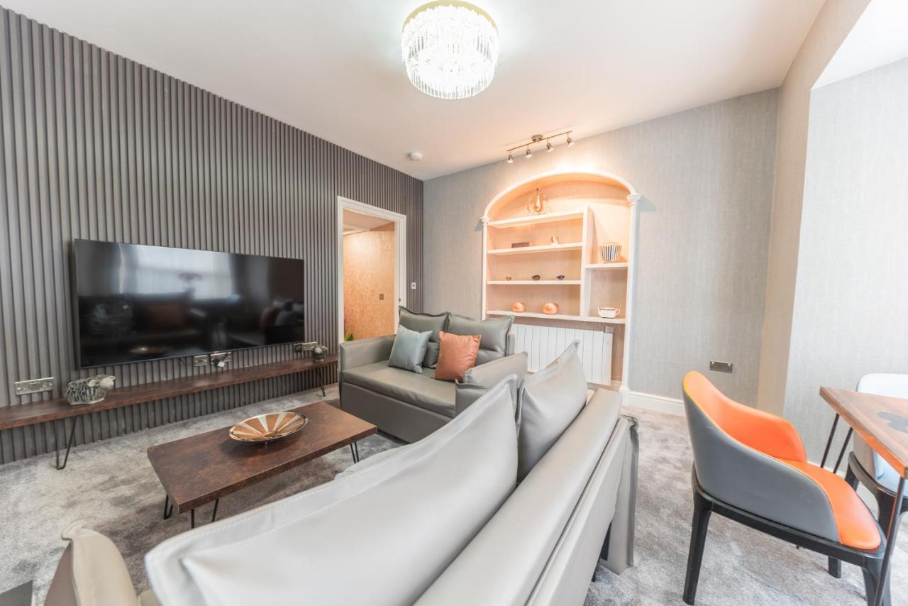 The Old Stamp House Apartment- Three En-suite Bedrooms Village Location * Ambleside