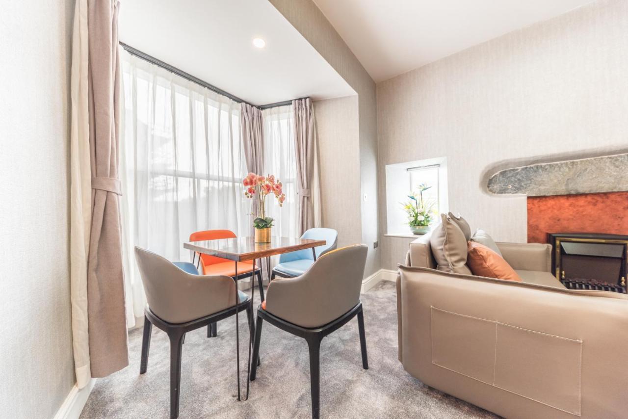 The Old Stamp House Apartment- Three En-suite Bedrooms Village Location * Ambleside