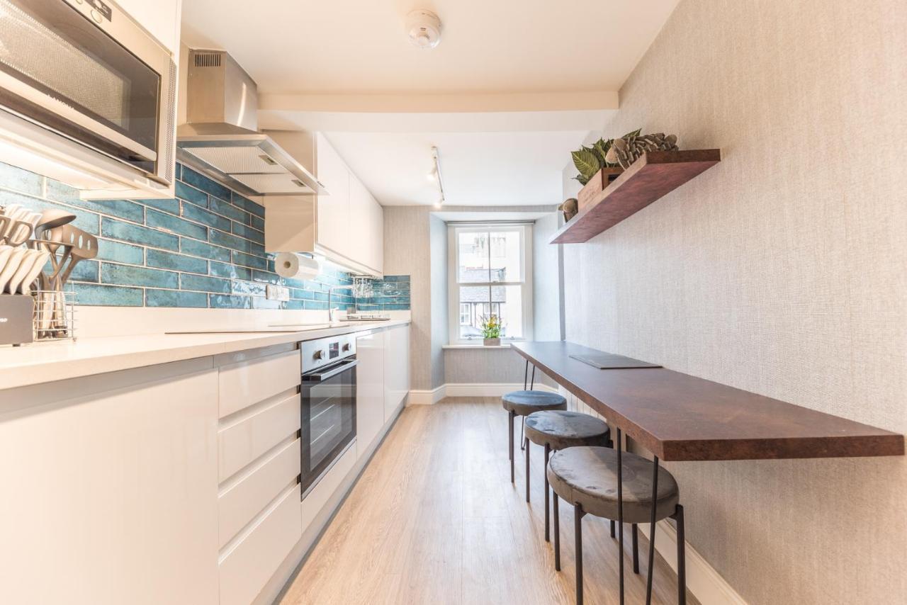 The Old Stamp House Apartment- Three En-suite Bedrooms Village Location *