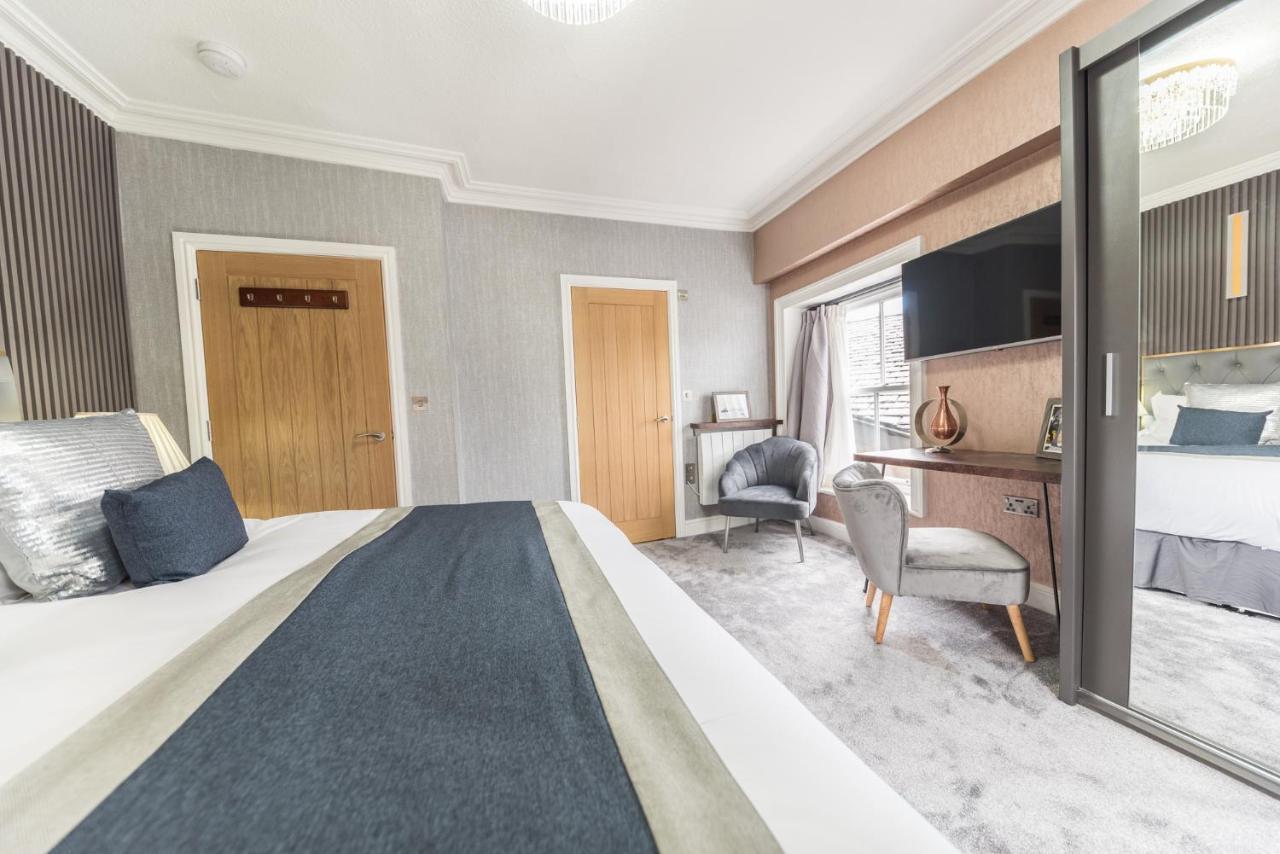 The Old Stamp House Apartment- Three En-suite Bedrooms Village Location * Ambleside