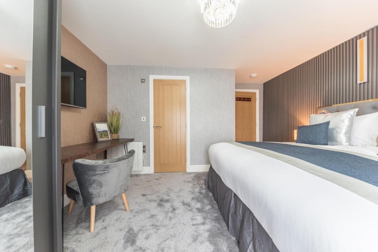 The Old Stamp House Apartment- Three En-suite Bedrooms Village Location Apartment