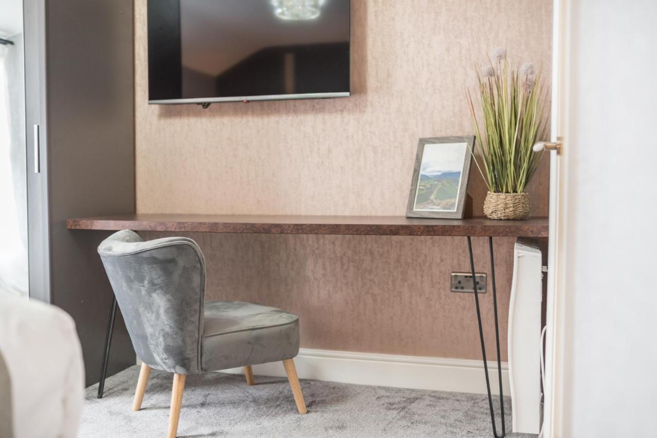 The Old Stamp House Apartment- Three En-suite Bedrooms Village Location Ambleside